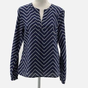 Elizabeth McKay Silk & Cotton Split Neck Long Sleeve Chevron on Navy Blouse - 6